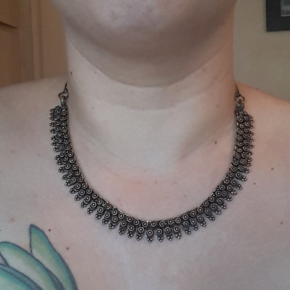 Beautifully Detailed Necklace - Picture 3 of 4